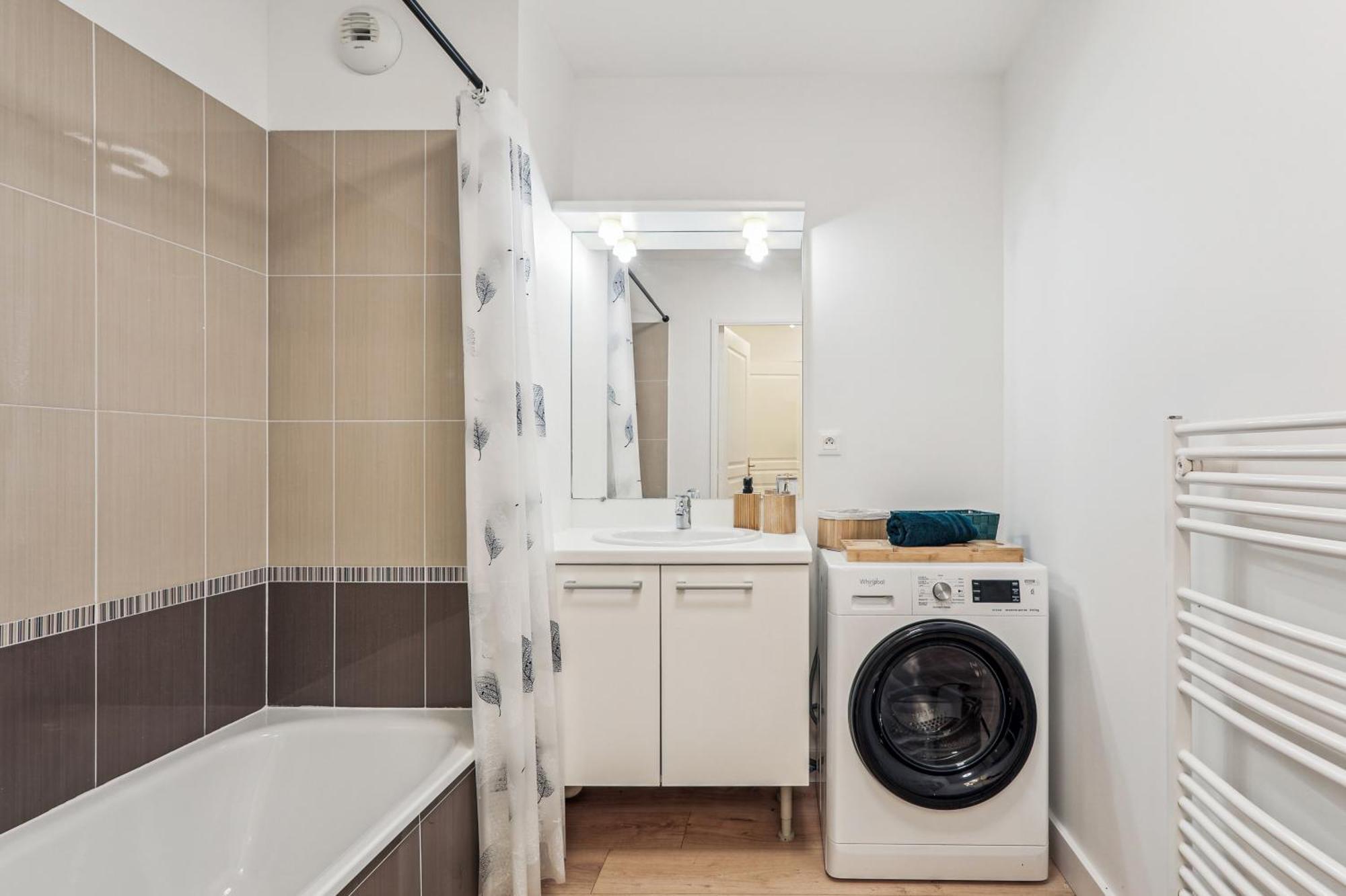 Comfort And Tranquility Near Lyon And Groupama Stadium, 4 Personnes Meyzieu Eksteriør billede