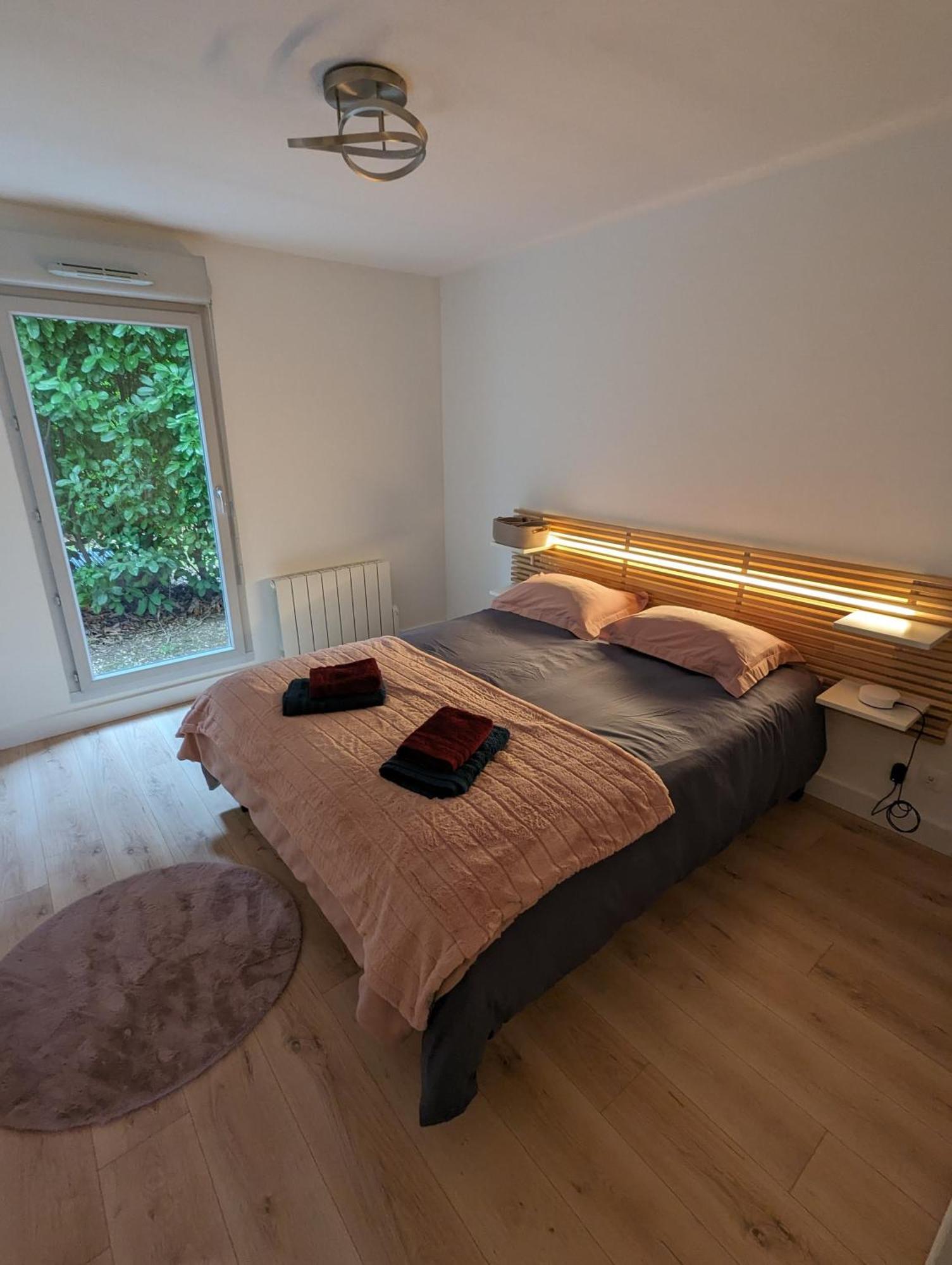 Comfort And Tranquility Near Lyon And Groupama Stadium, 4 Personnes Meyzieu Eksteriør billede